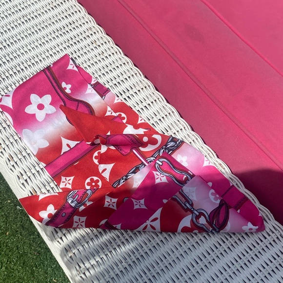 Stylish Edge Scarf - Picture 1 of 3